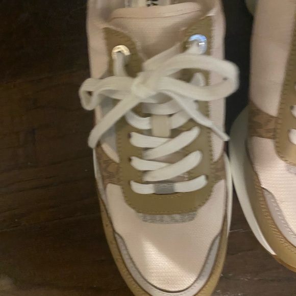 Michael Khore Sneakers Size 9 - Picture 7 of 12